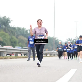 Runner Photo 7429347