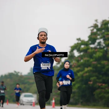Runner Photo 7429358