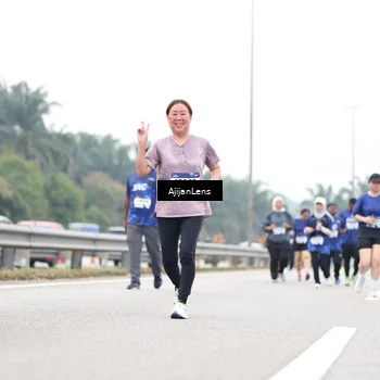 Runner Photo 7429380