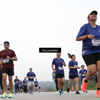 Runner Photo 7429473