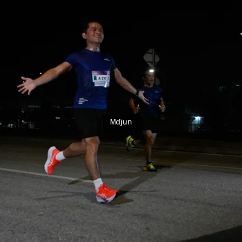 Runner Photo 7429475