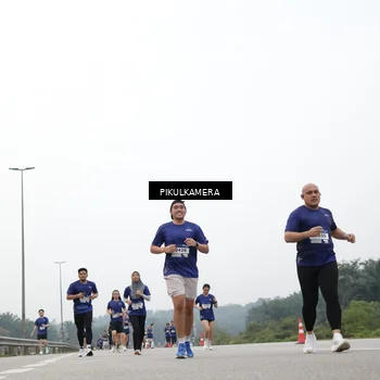 Runner Photo 7429530
