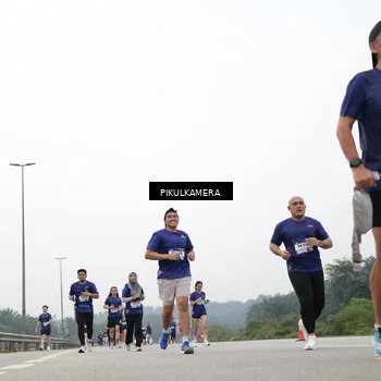 Runner Photo 7429544