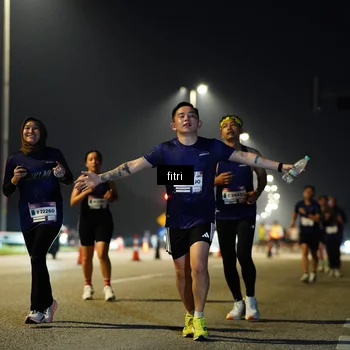 Runner Photo 7429556