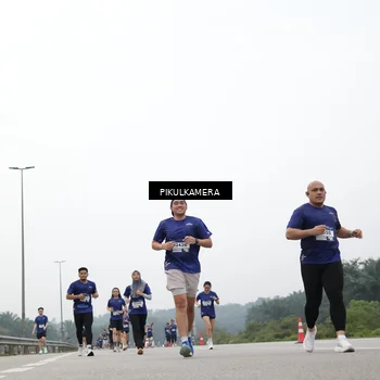 Runner Photo 7429658