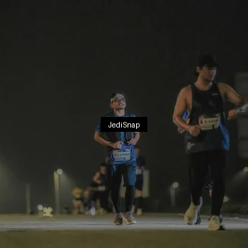 Runner Photo 7429729