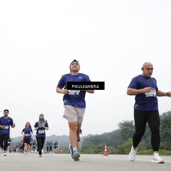 Runner Photo 7429740