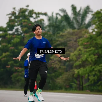 Runner Photo 7429765