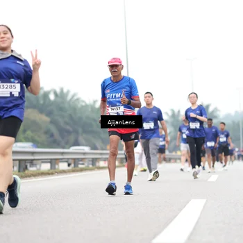 Runner Photo 7429859