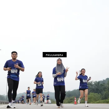 Runner Photo 7429899