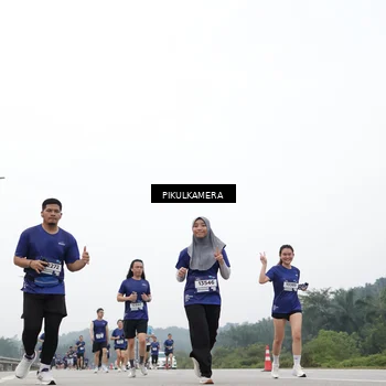 Runner Photo 7429910