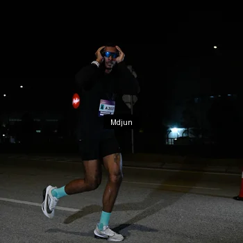 Runner Photo 7429943