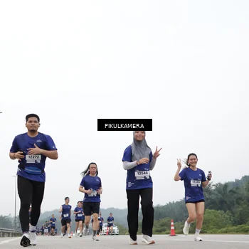 Runner Photo 7429956