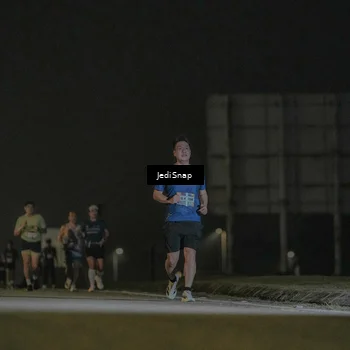 Runner Photo 7430007