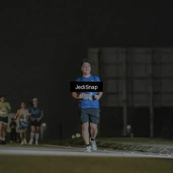 Runner Photo 7430019