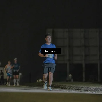 Runner Photo 7430021