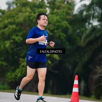 Runner Photo 7430057