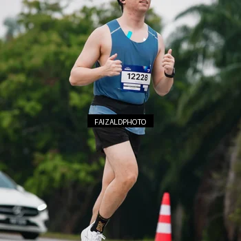Runner Photo 7430060