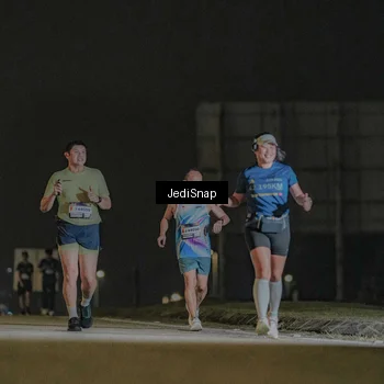 Runner Photo 7430097