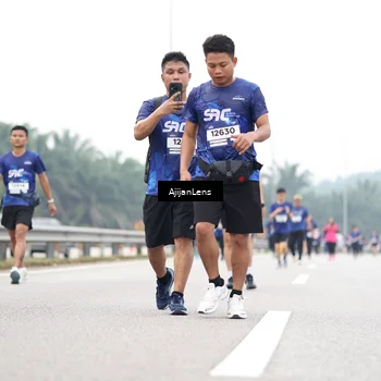 Runner Photo 7430098