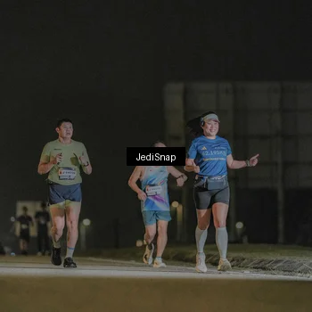 Runner Photo 7430099