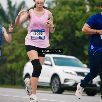 Runner Photo 7430100