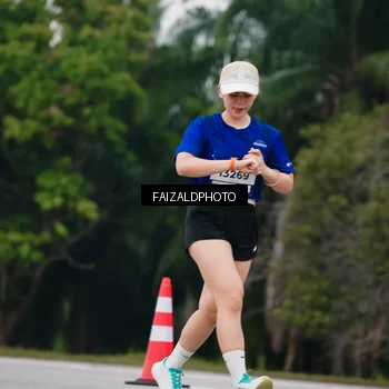 Runner Photo 7430109