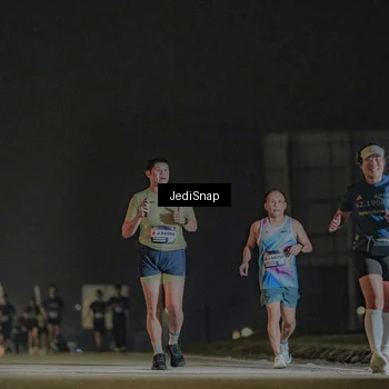 Runner Photo 7430110