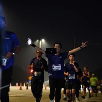 Runner Photo 7430112