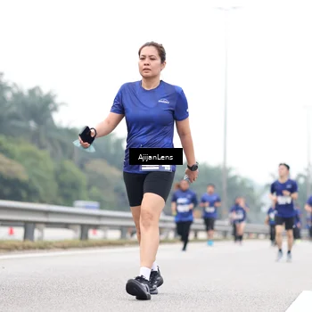 Runner Photo 7430119