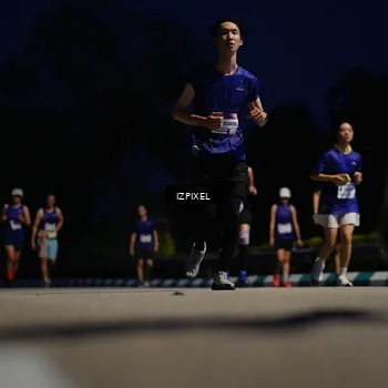 Runner Photo 7430124