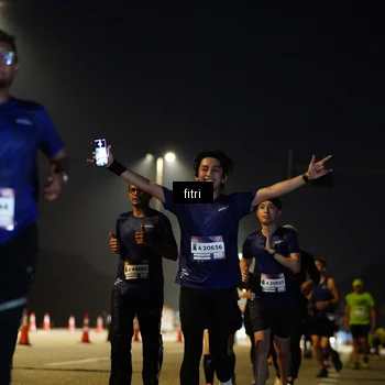 Runner Photo 7430129