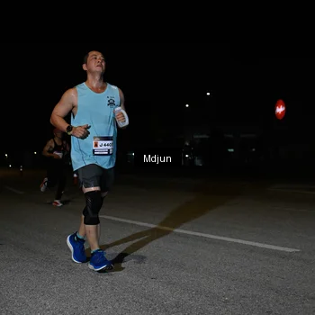 Runner Photo 7430138