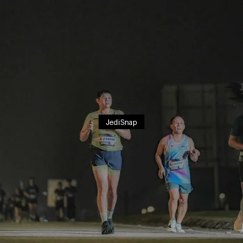 Runner Photo 7430140