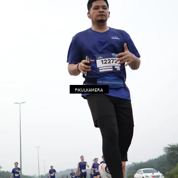 Runner Photo 7430141