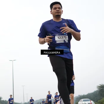 Runner Photo 7430154