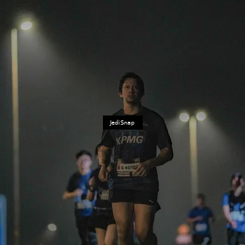 Runner Photo 7430159