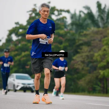 Runner Photo 7430188