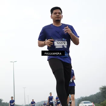 Runner Photo 7430230