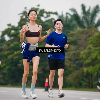 Runner Photo 7430249