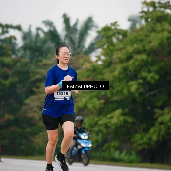 Runner Photo 7430310