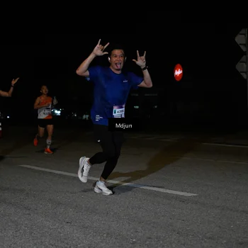 Runner Photo 7430312