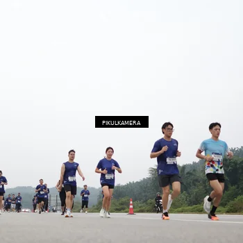 Runner Photo 7430349