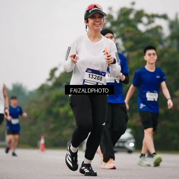 Runner Photo 7430364