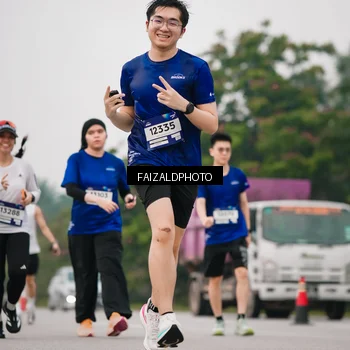 Runner Photo 7430383