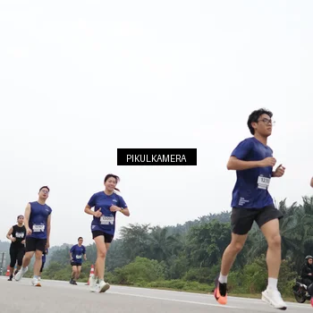 Runner Photo 7430399