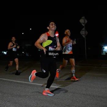 Runner Photo 7430404