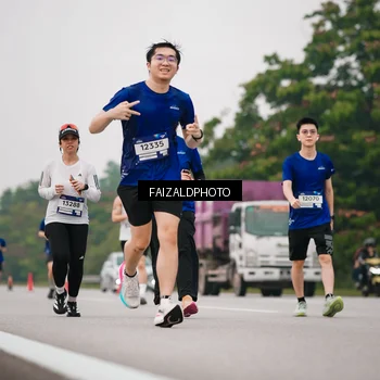 Runner Photo 7430425