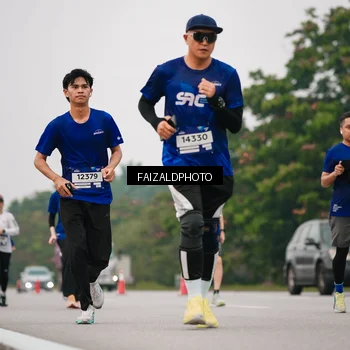Runner Photo 7430431