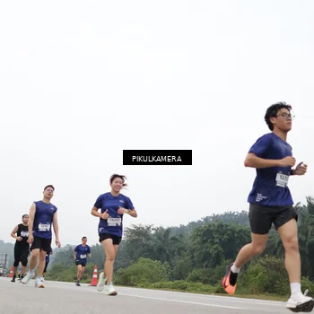 Runner Photo 7430449